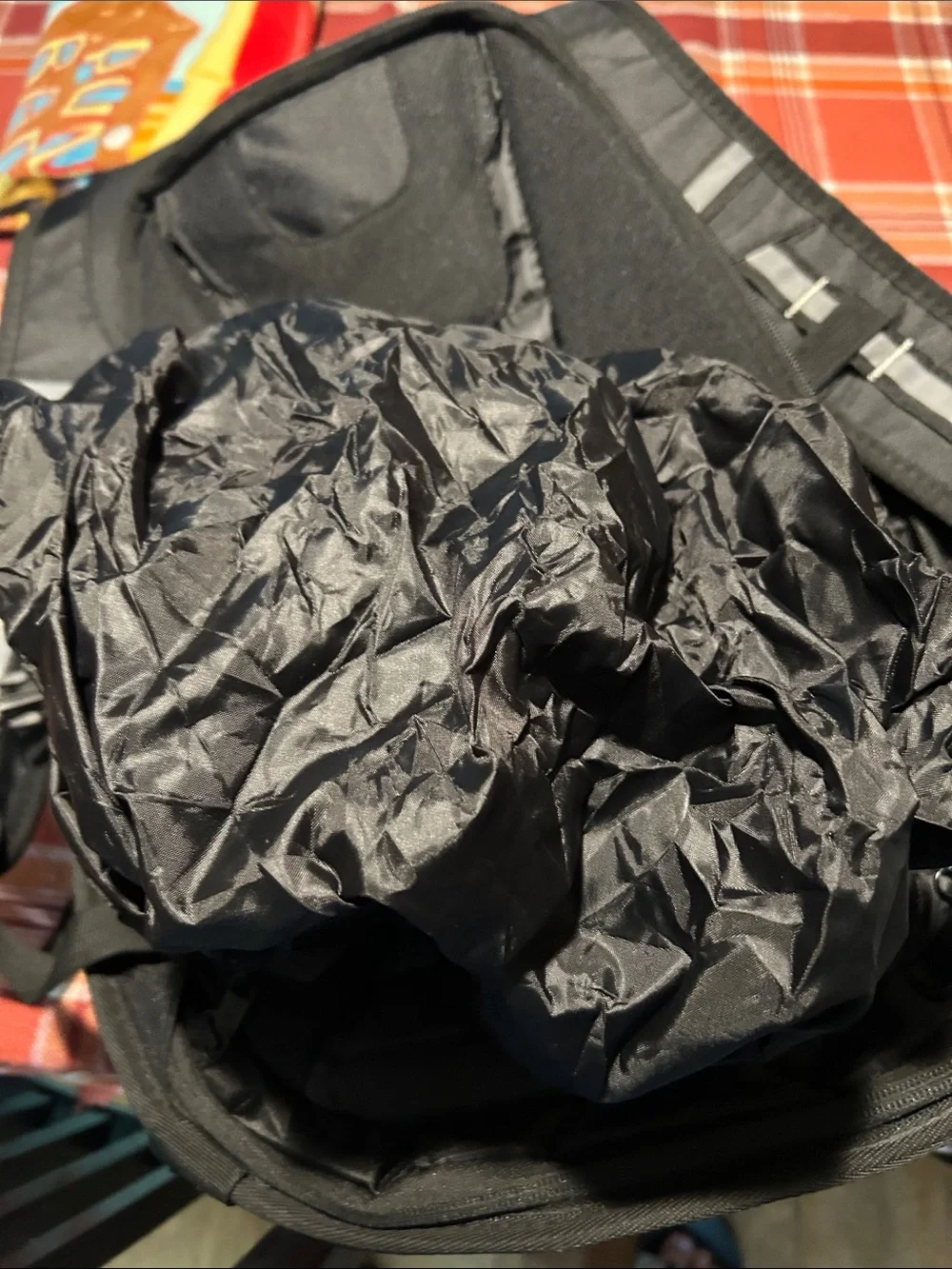 Men's Hard-Shell Black Backpack – Carbon-Finish Exterior